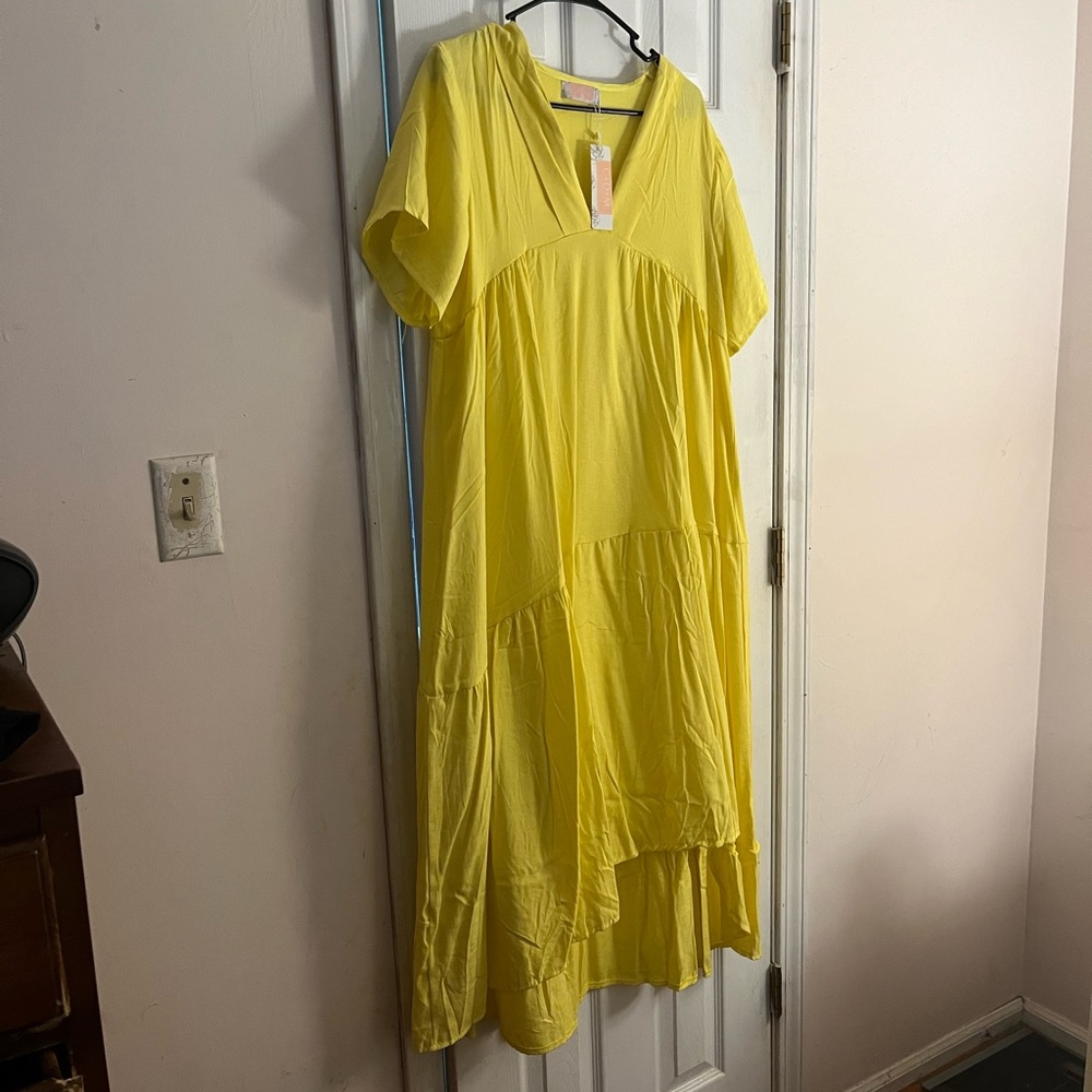 Cute yellow high low boutique dress - never worn